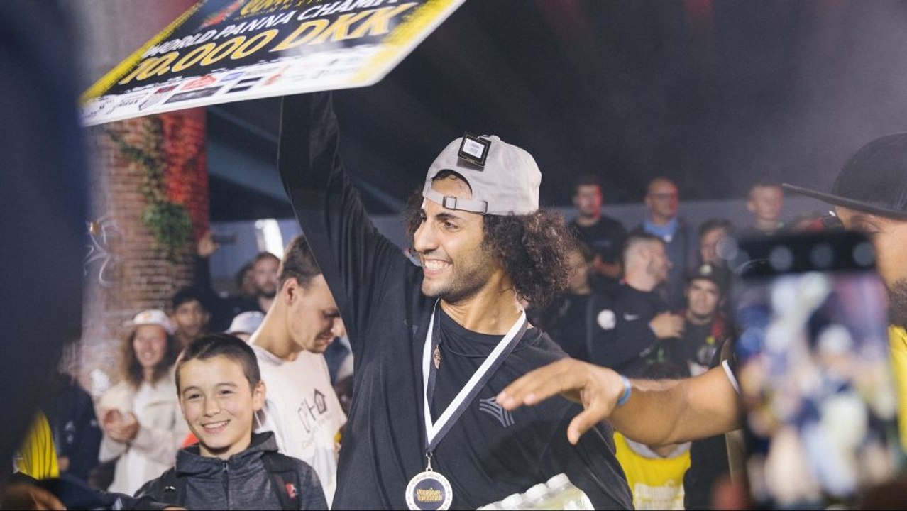 Straßenfußballer Rakaba - Weltmeister und Vorbild für Integration