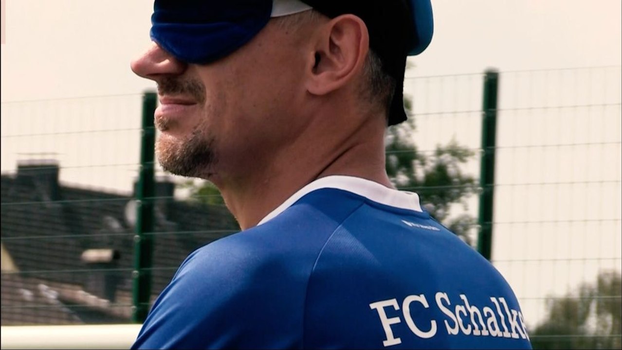 Kicken ohne Sehkraft - So funktioniert Blindenfußball