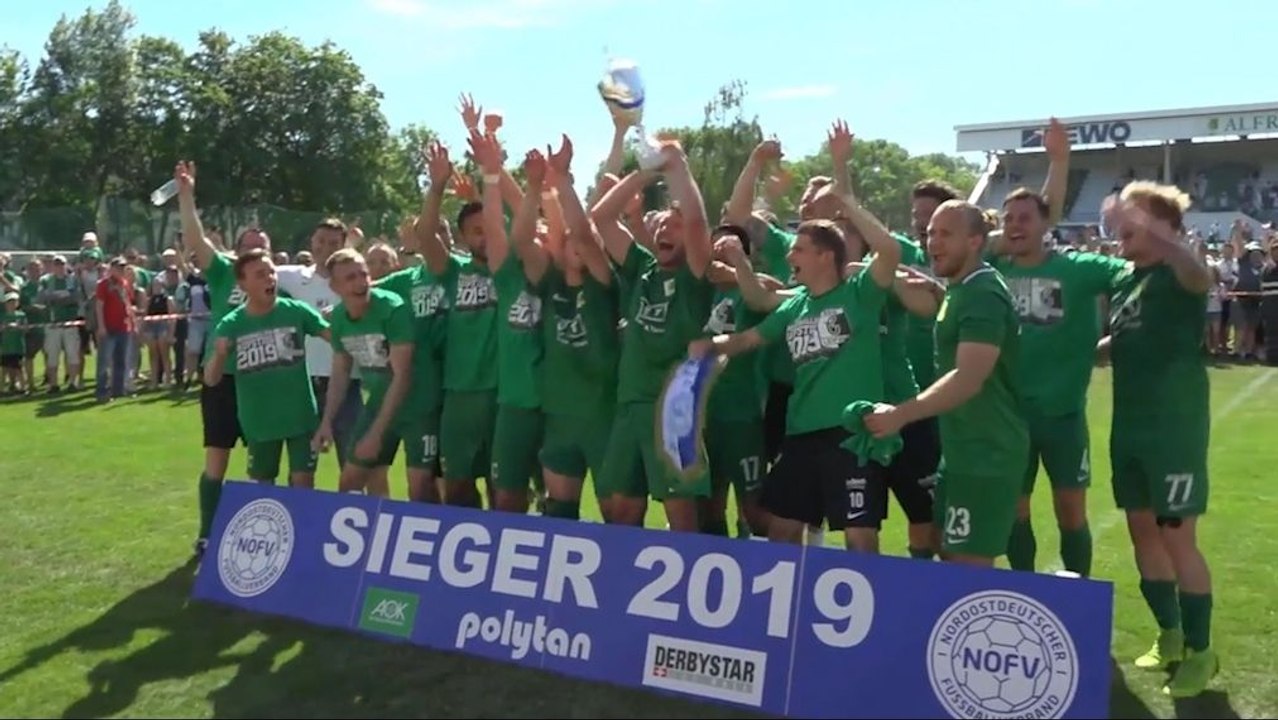 Vor 5.000 Fans: Chemie Leipzig feiert Regionalliga-Aufstieg