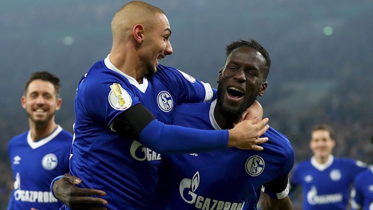 'Ruhig über die Bühne gebracht' - Schalke trauert und siegt