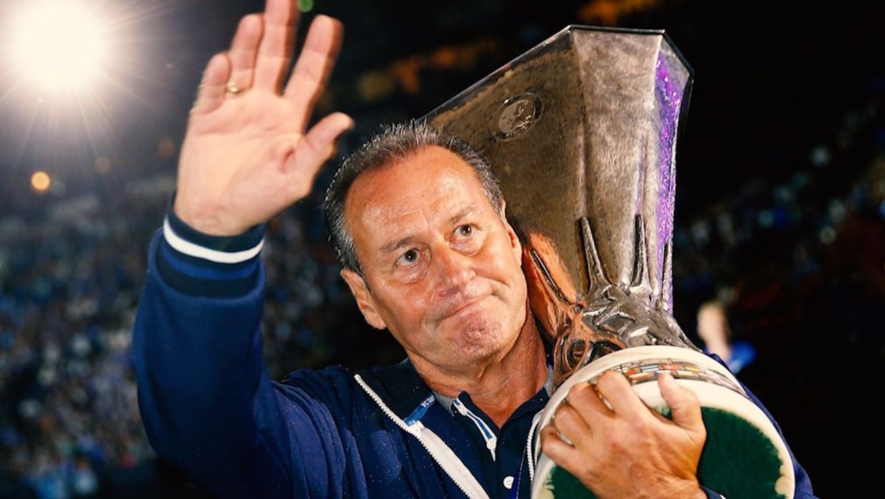 'Die Null muss stehen' - Knurrer Huub Stevens wird 65