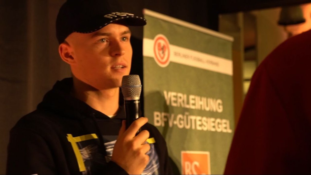 BFV-Gütesiegel: Hertha-Profi Mittelstädt lobt Berliner Talent-Schmiede