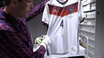 Höwedes-Trikot mit Flecken archiviert - DFB-Schätze im Adidas-Archiv