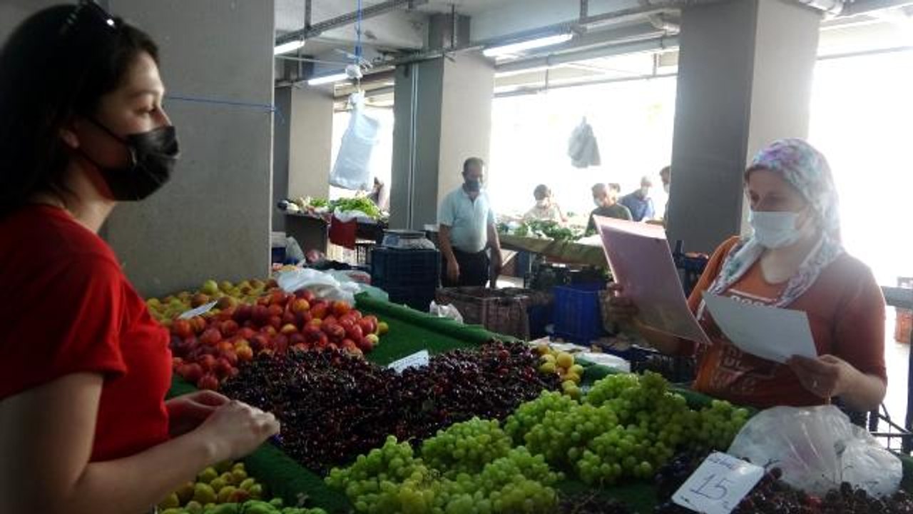 Marmaris'te pazarcı esnafı eski günlerine dönmek istiyor