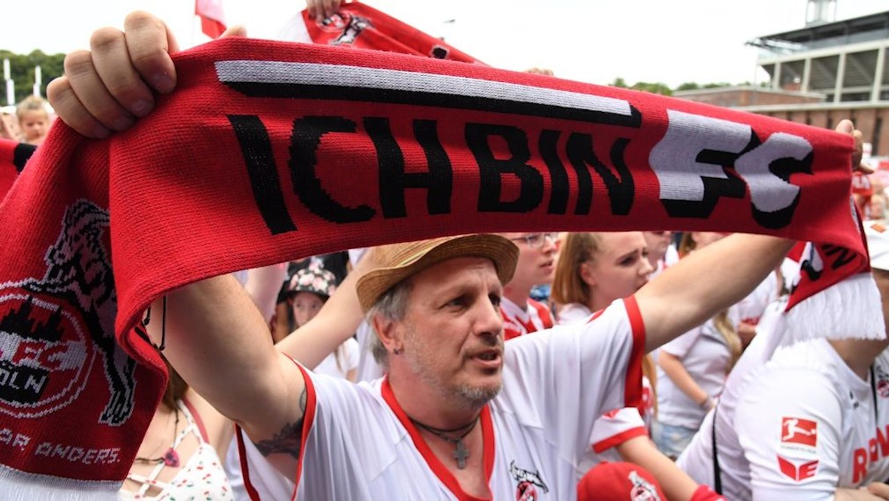 Euphorie beim Effzeh - Fans vom Wiederaufstieg überzeugt
