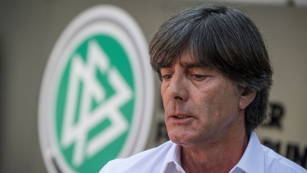 Löw kündigt personelle Entscheidungen an: 'Sensibles Thema'