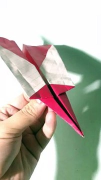 origami airplane / handmade airplane / diy airplane / paper airplane demo