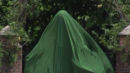 Prenses Diana'nın heykelinin açılışı yapıldı