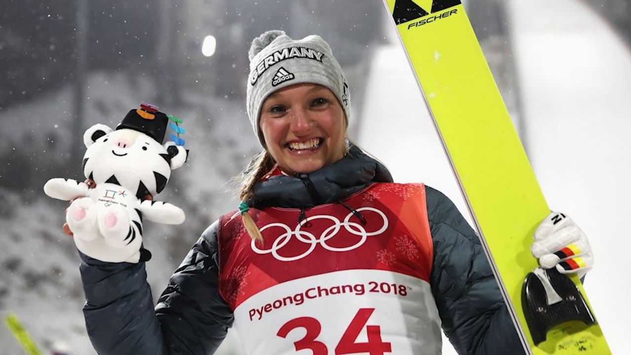 'Der Wahnsinn!' - Skisprung-Silber für Katharina Althaus