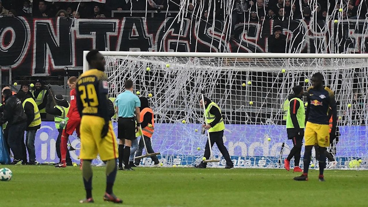 Kein normales Spiel - Frankfurts Sieg und die Fan-Proteste