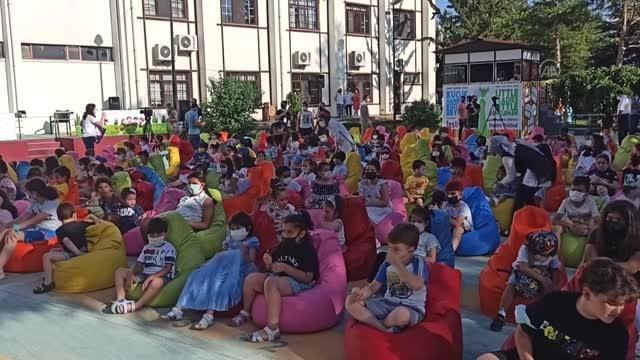 Son dakika haberleri... Küçük Hanımlar Küçük Beyler Uluslararası Çocuk Tiyatroları Festivali Yunus Diye oyunuyla perdelerini açtı