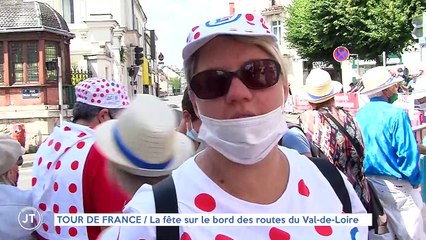 TOUR DE FRANCE / La fête sur le bord des routes du Val-de-Loire