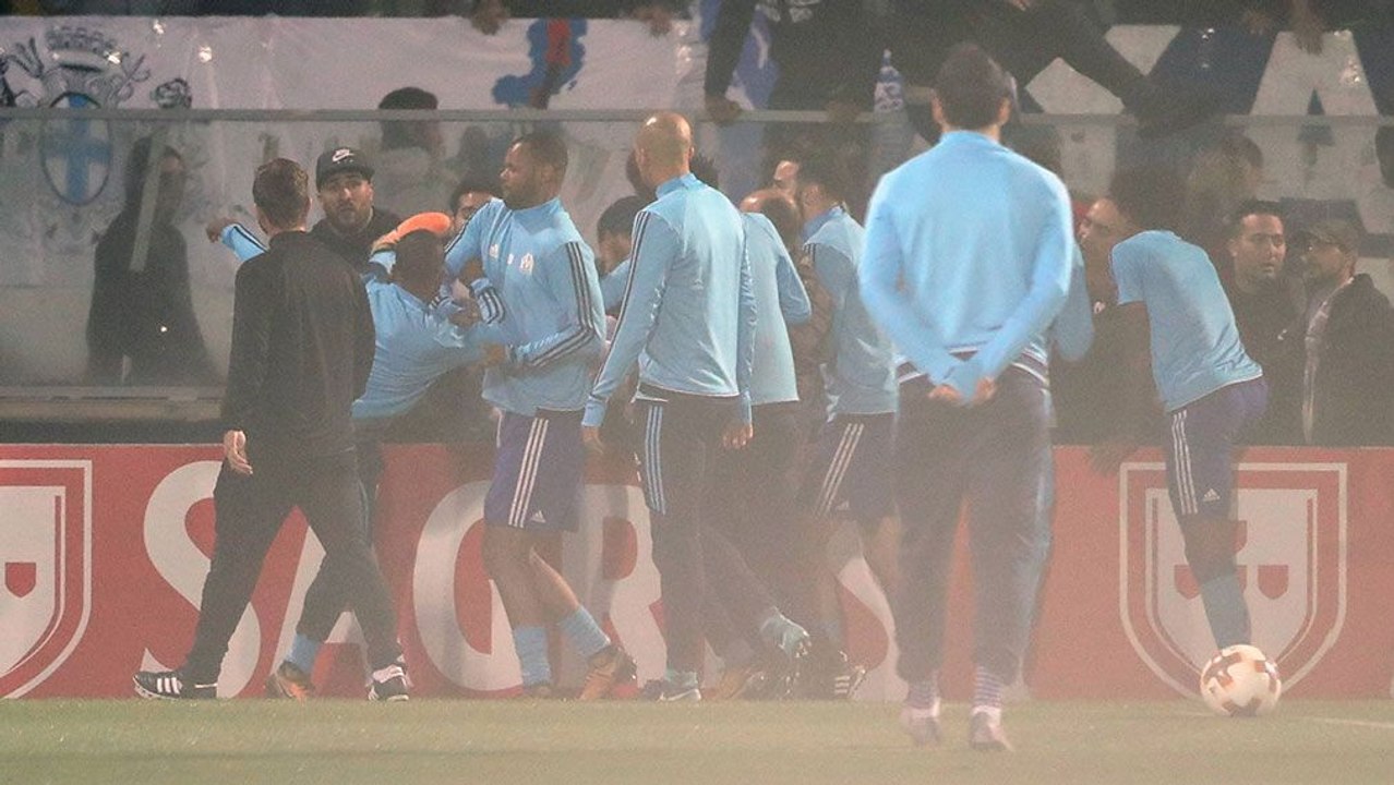 Kick gegen Zuschauer: Evra brennen die Sicherungen durch