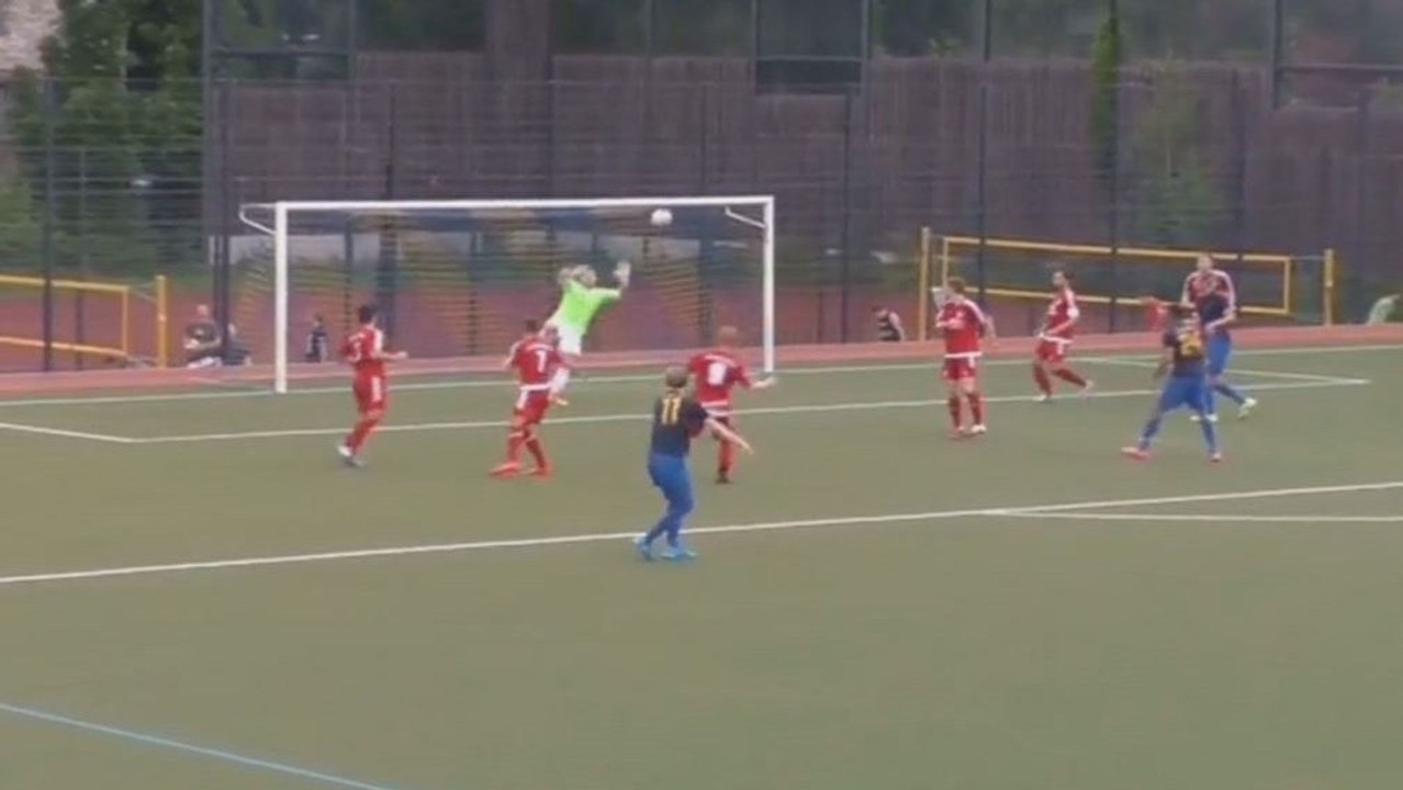 Unter die Latte: Schmids Traumtor