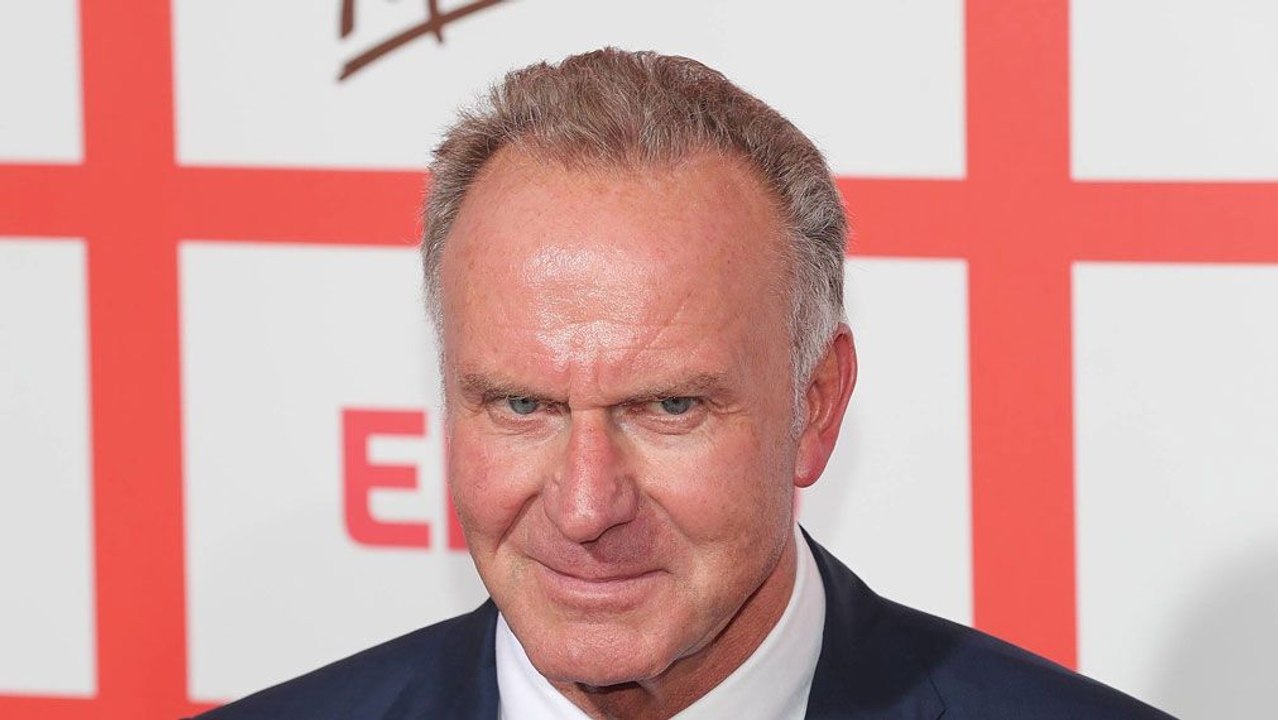 Prestigeduell in Paris - Erfahrung gegen Transferwahnsinn