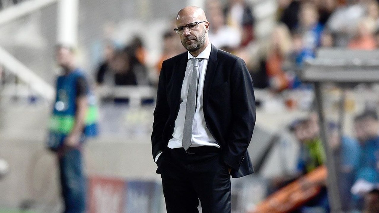 Bosz: 'Die Mannschaft muss für Bürki da sein'