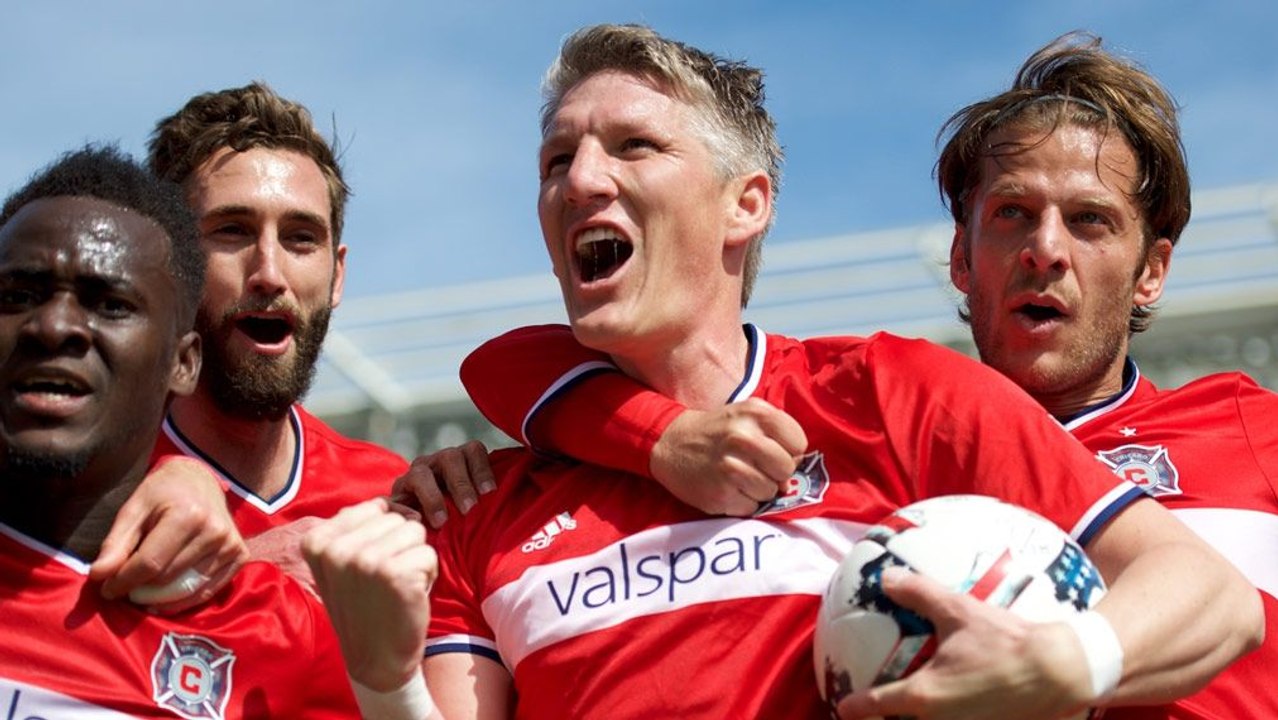 'Basti, Basti': Schweinsteiger trifft beim Debüt