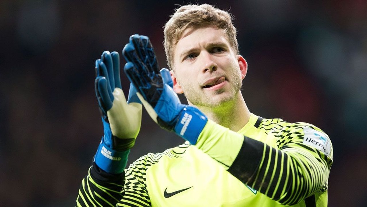 Werder-Torwart Wiedwald in der Achterbahn