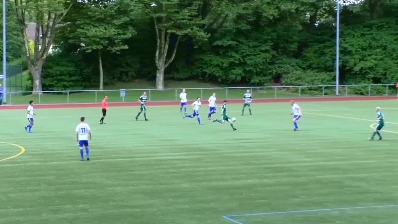 Volley-Treffer passt genau!