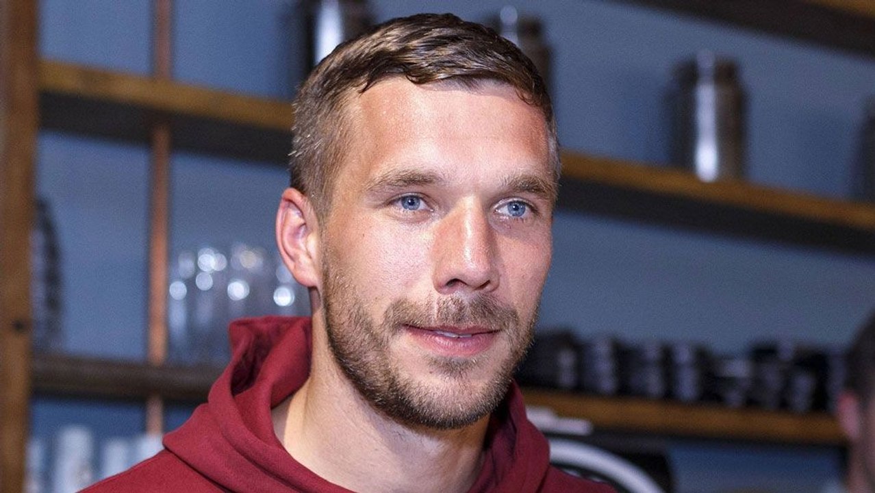 Podolski: Eis mit Stäbchen und Gedanken zu Modeste