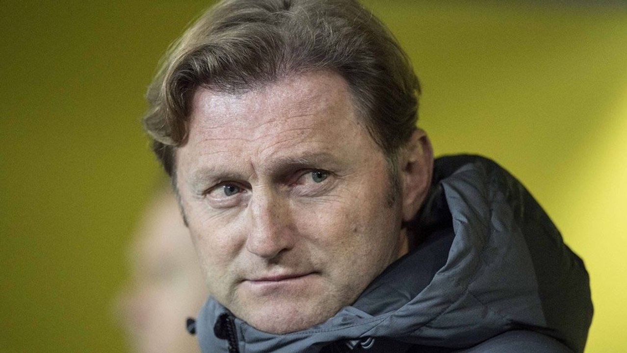 Spiel eins nach Dortmund: Hasenhüttl fordert Zivilcourage