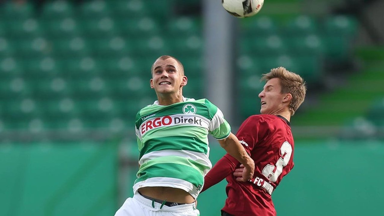 Lippert mit Köpfchen - FCN II siegt bei Fürth II