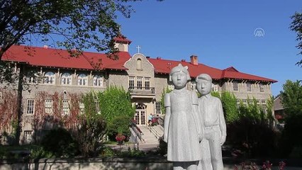 Kanada'da yine bir kilise okulunun yakınında 182 kayıt dışı çocuk mezarı bulundu (2)