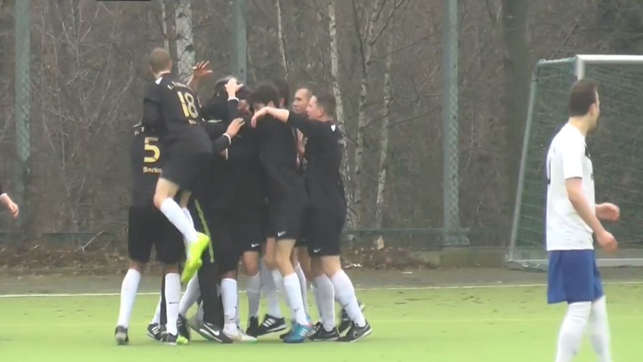 Freistoßknaller von Rose