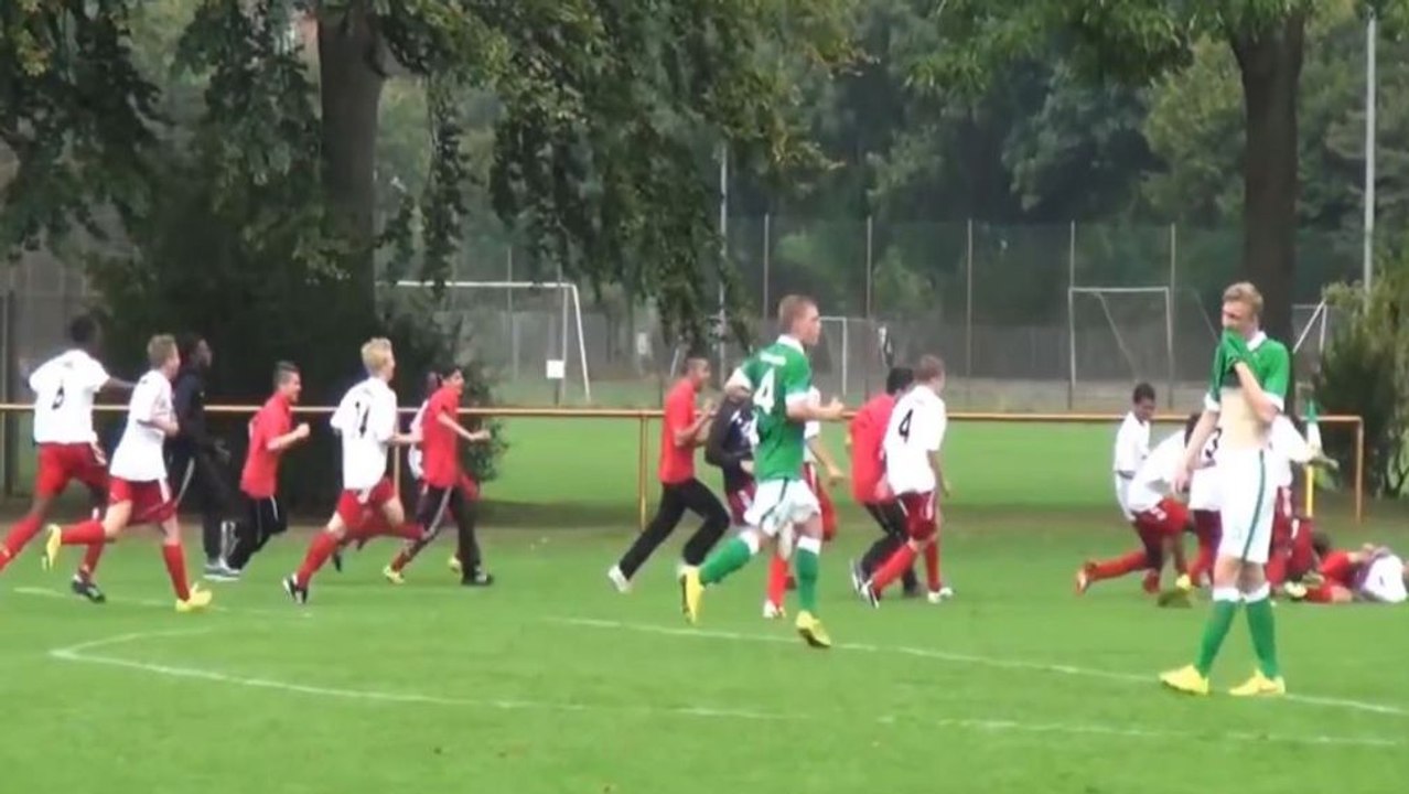 Traumhafter Lupfer gegen Werder Bremen