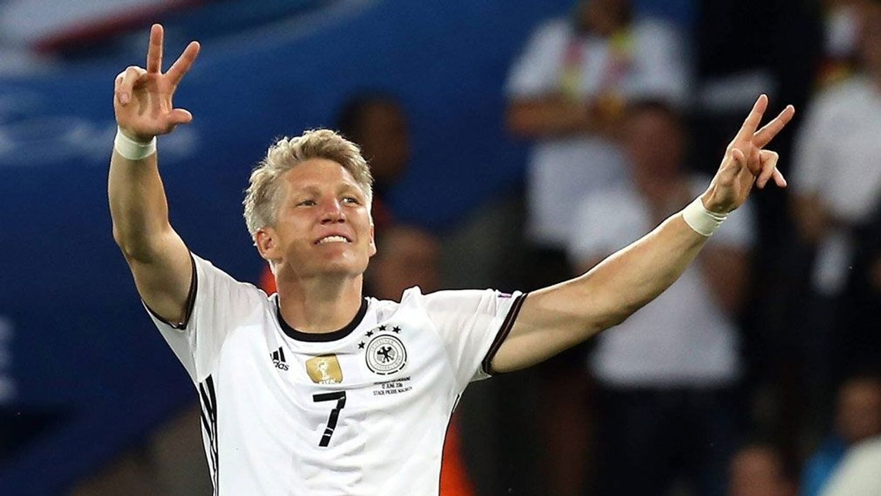 'Fußballgott': Fans bejubeln Schweinsteiger