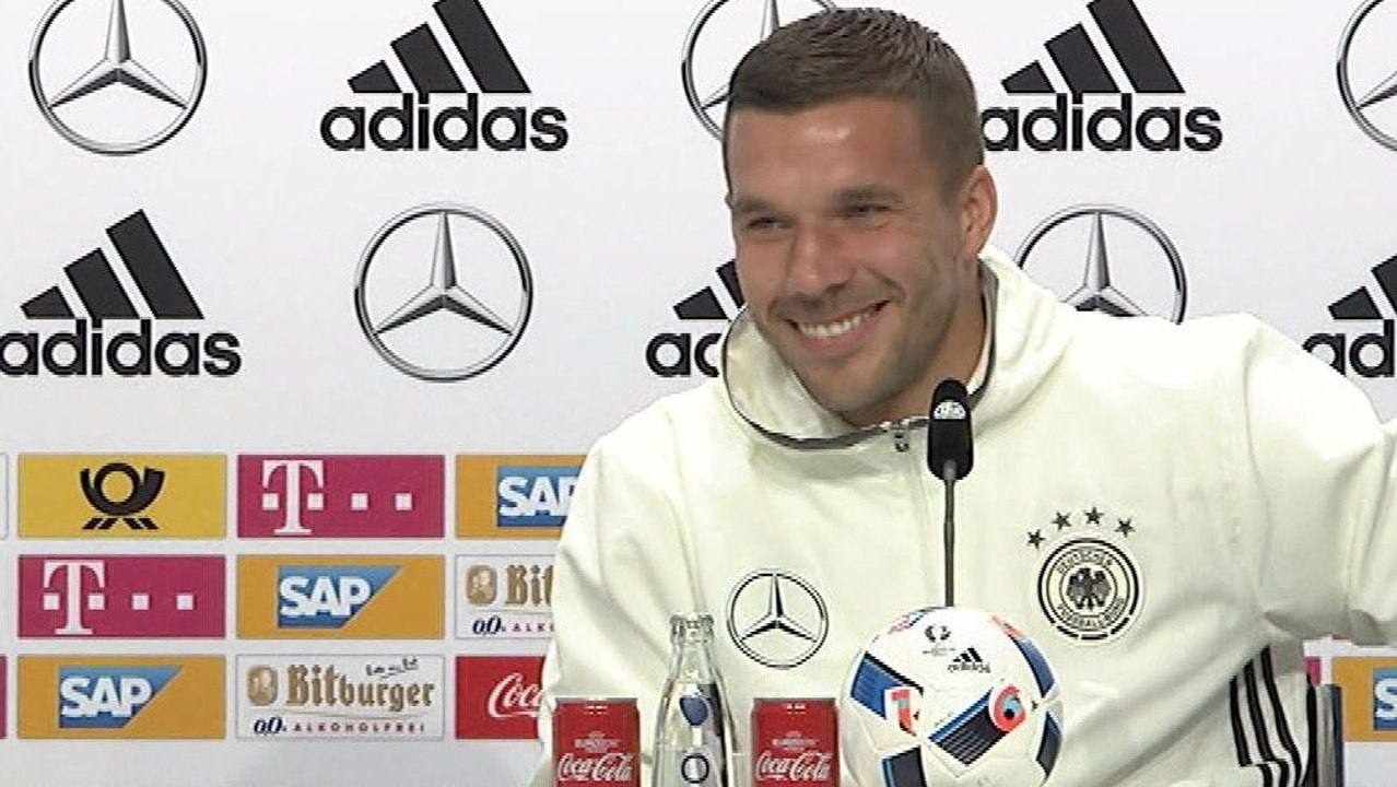 Verbaler Bodyguard: Podolski verteidigt Löw