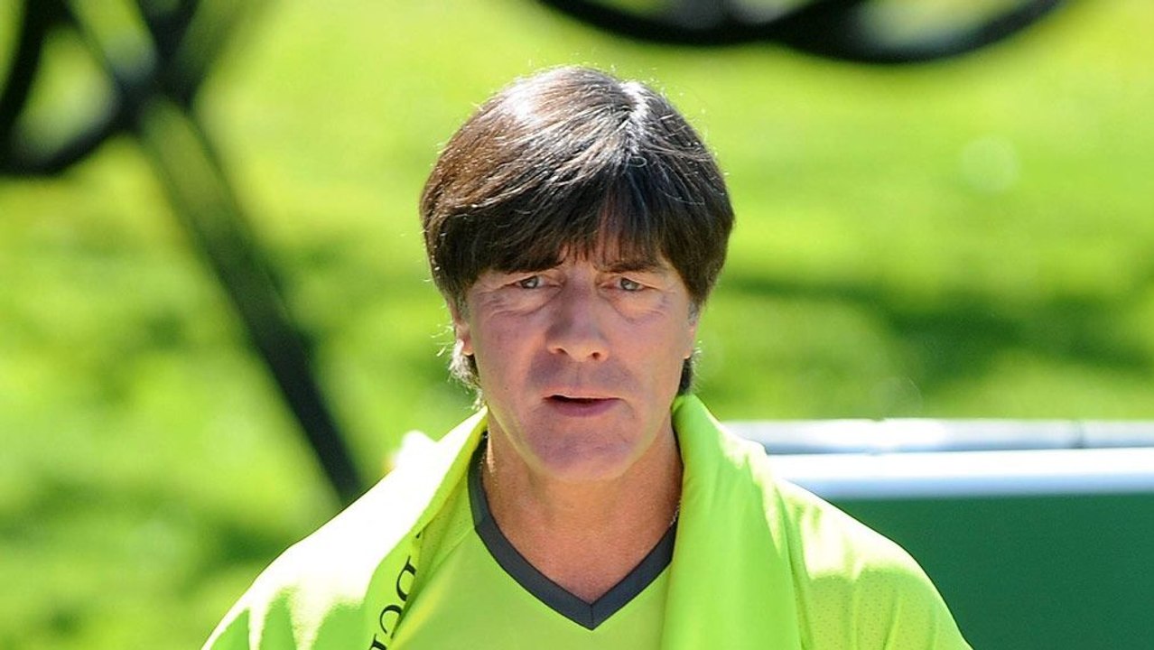 Auftrag Titel: Löw setzt auf Zeit
