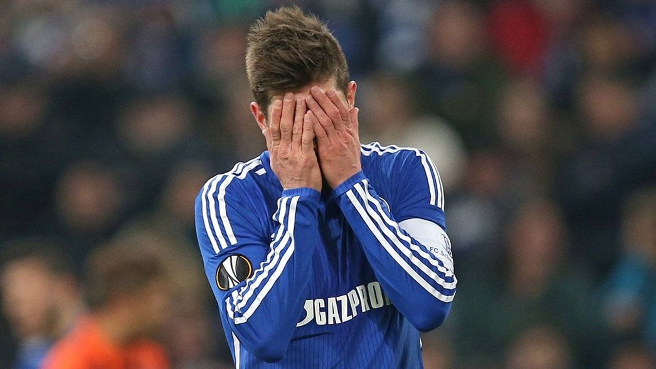 Dicke Luft auf Schalke - Fans verhöhnen eigenes Team