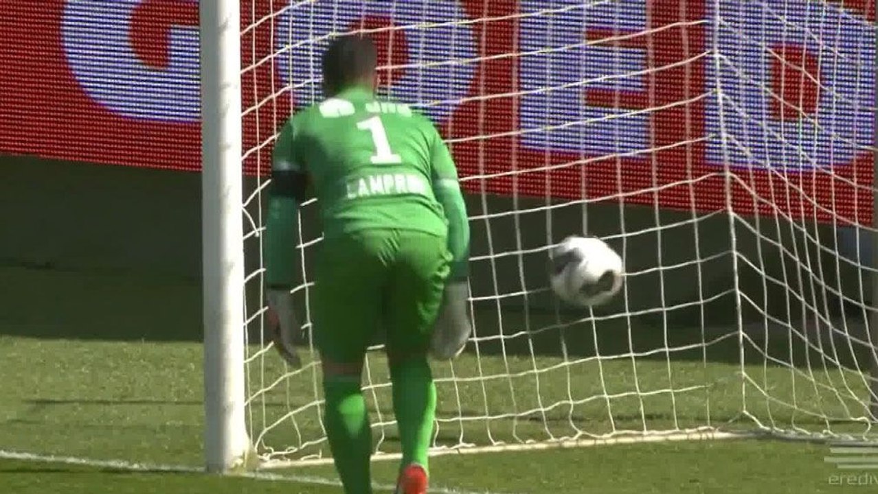 Peinlicher Fehler von Torhüter Lamprou