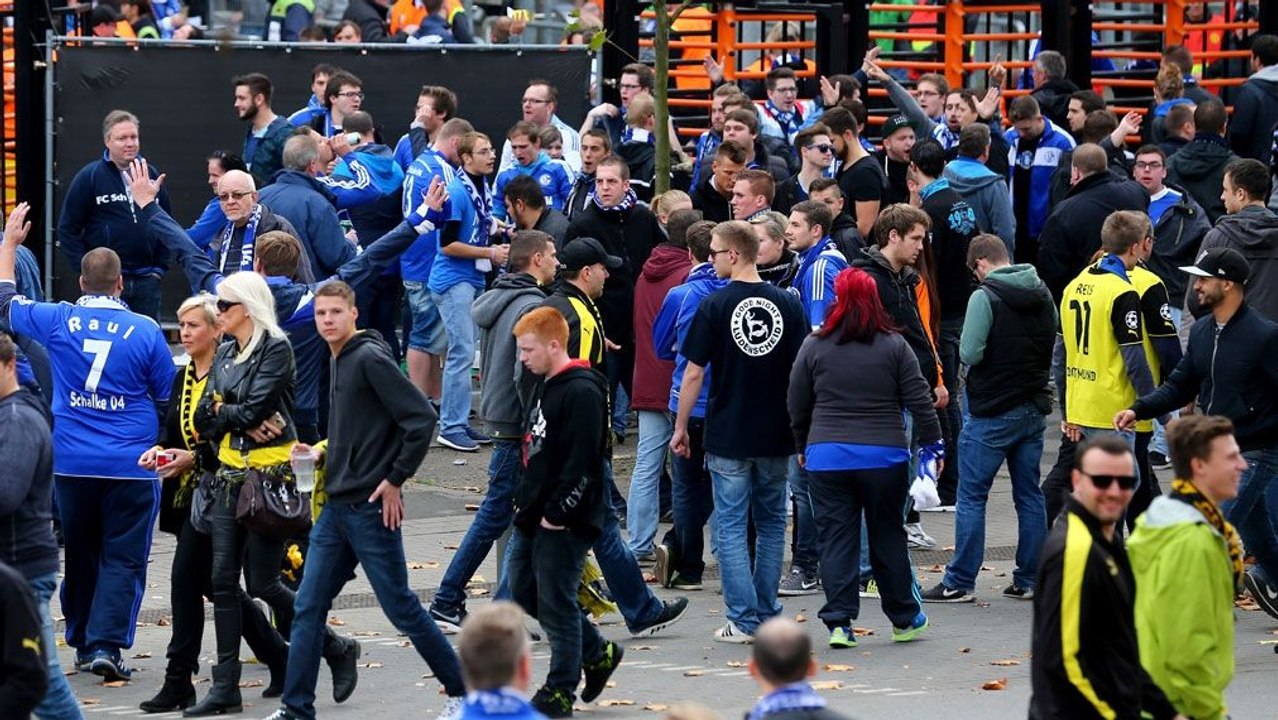 Wie Schalker und Dortmunder Fans das Derby erlebten