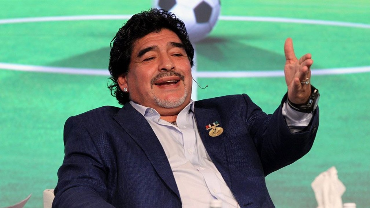Maradona: Blatter 'läuft nur Champagnergläsern hinterher'
