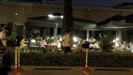 BAKIRKÖY'DE KISITLAMANIN KALDIRILMASIYLA KAFELER DOLDU