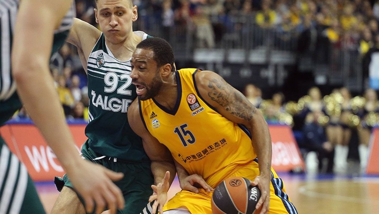 Redding in Gala-Form führt Alba zum Sieg