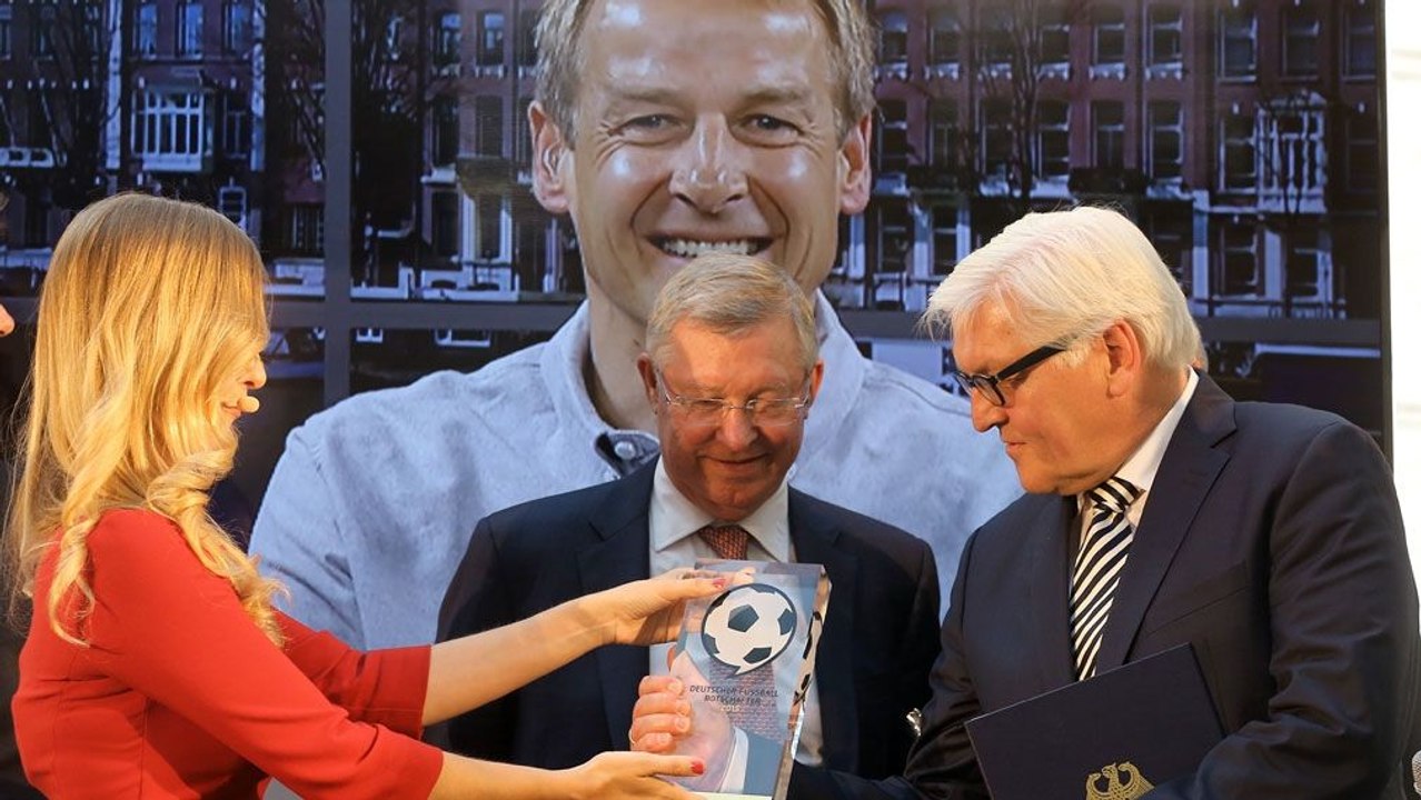 Ehrung der "Botschafter" Özil, Klinsmann & Hitzlsperger