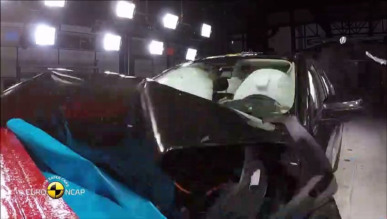 2017 BMW 5 Series - Crash Test