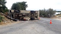 Son dakika haberi... Mersin'de tarım işçilerini taşıyan midibüs kaza yaptı: 1 ölü, 14 yaralı