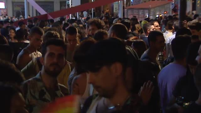 Más Orgullo que mascarillas en las celebraciones LGTBI en Madrid