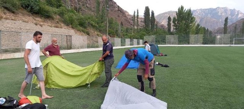 Yaz aylarının gelmesiyle birlikte Kaçkar Dağları'na zirve tırmanışları başlıyor