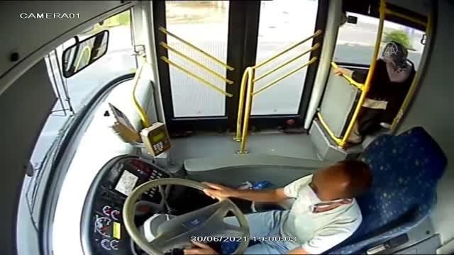 Diyarbakır'da yanan yolcu otobüsünde şoförün dikkati olası faciayı önledi