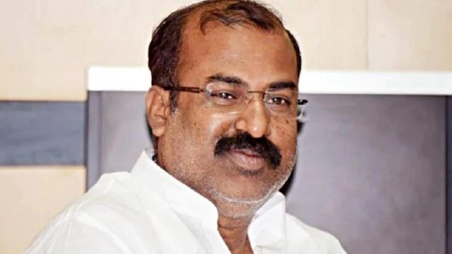 Bihar min offers to resign alleging bureaucratic autocracy