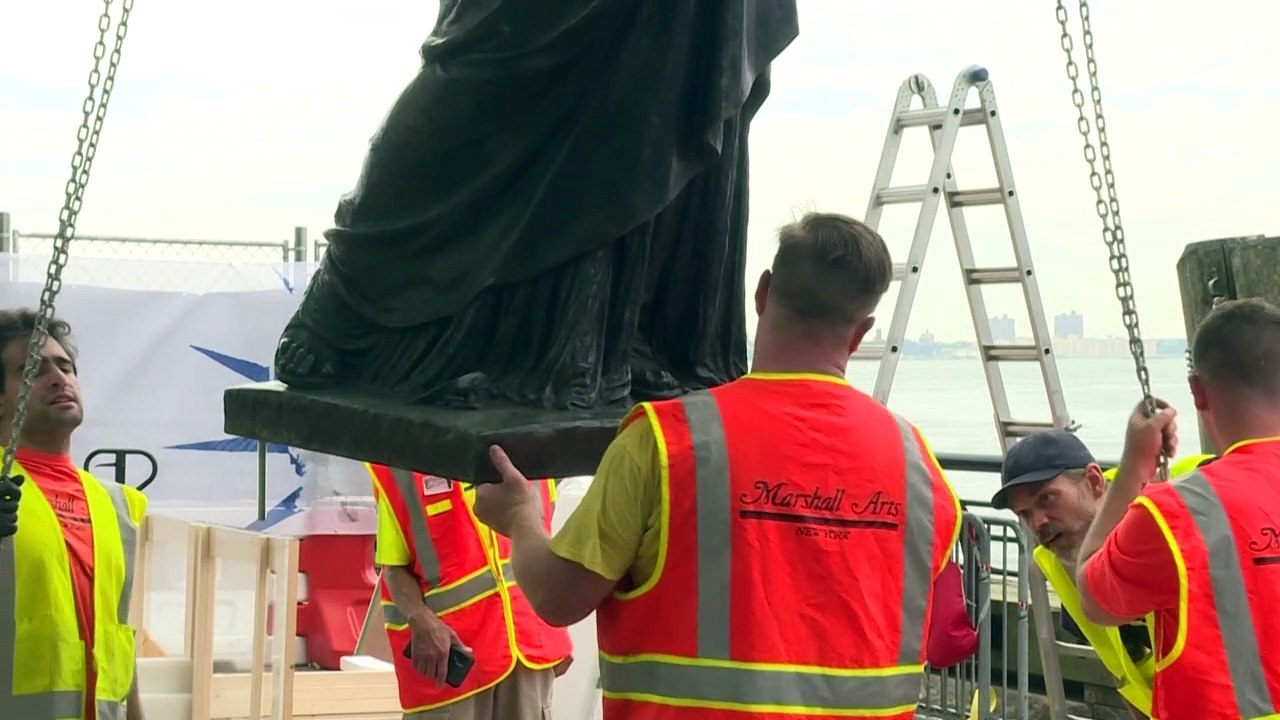 La "petite soeur" de la statue de la Liberté arrive à New York en provenance de Paris