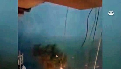 Denize düşen yıldırımı görüntüledi