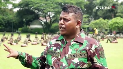 Masak di Dapur Militer Rindam Jaya yang Mampu Sajikan 2000 Makanan