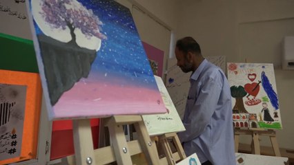 عائلات معتقلين سوريين تتعرض للابتزاز مقابل وعود بالإفراج عنهم