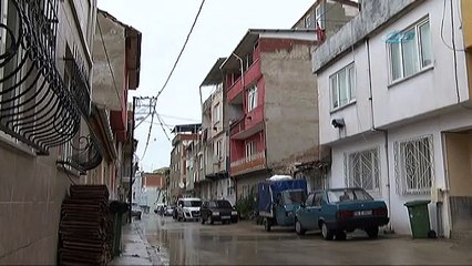 İnanılmaz ölüm: Gökten üstüne kanepe düştü!
